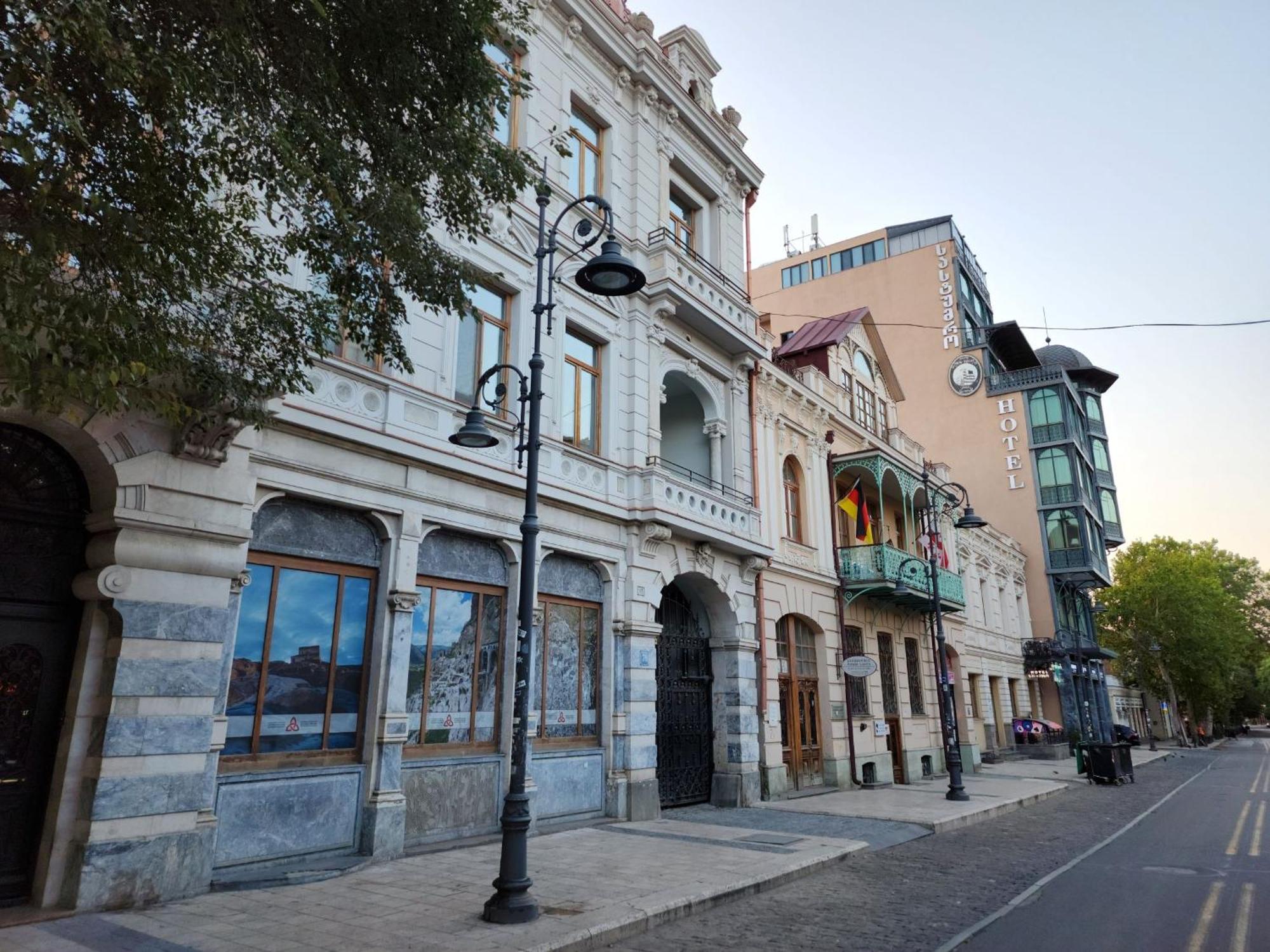 Gallary Hostel تبليسي المظهر الخارجي الصورة